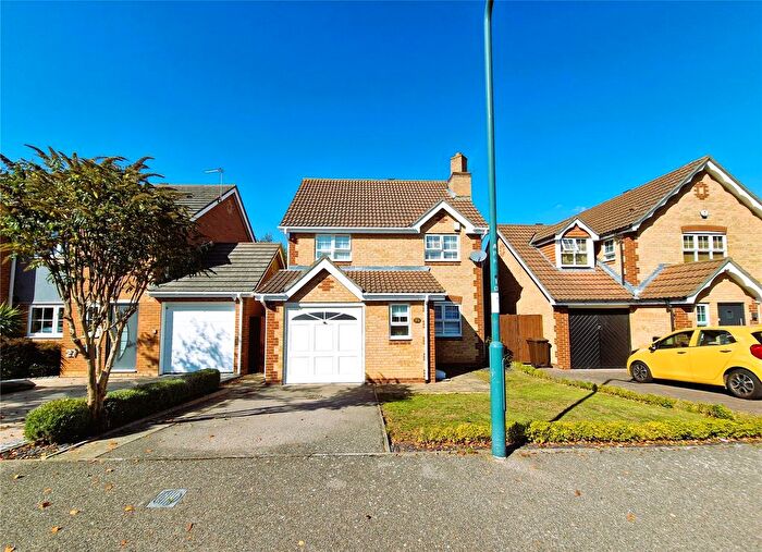 3 Bedroom Detached House For Sale In Pentstemon Drive, Swanscombe, Kent, DA10