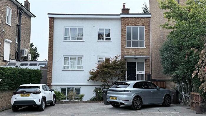 2 Bedroom Apartment To Rent In Parkhill Road, London, NW3