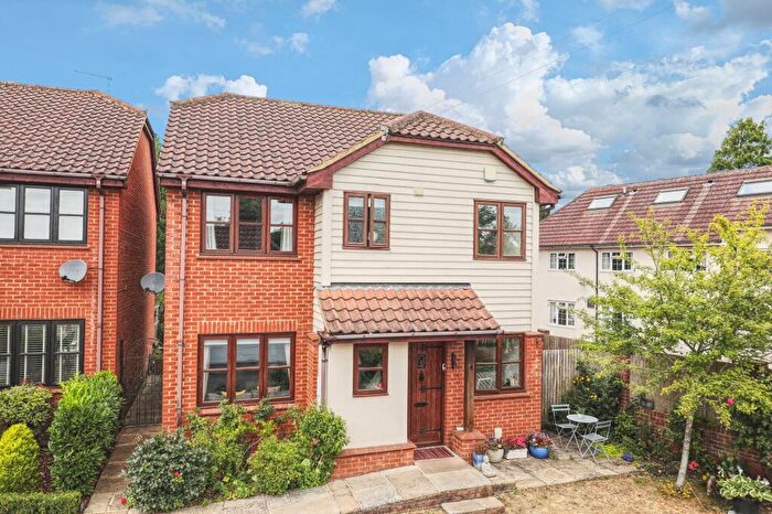 4 Bedroom Detached House For Sale In Bird Court, Colliers End, SG11