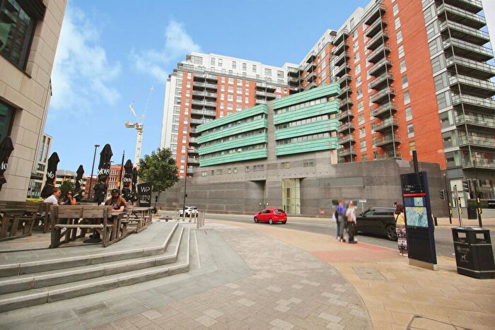 2 Bedroom Flat For Sale In Northern Street, Leeds, LS1