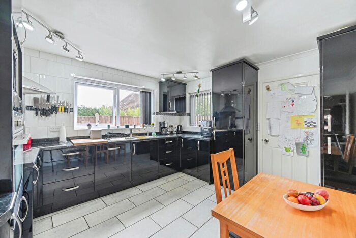 3 Bedroom Detached House For Sale In Wilnecote Lane, Tamworth, Staffordshire, B77