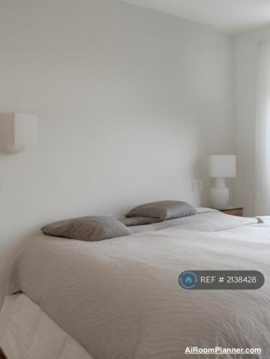 Studio To Rent In Calibra Court, Luton, LU2