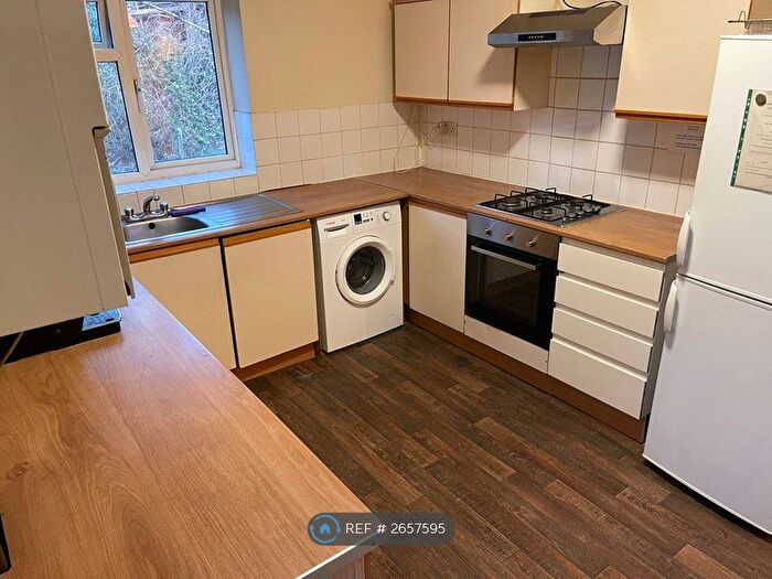 2 Bedroom Flat To Rent In Aldeburgh Street, London, SE10