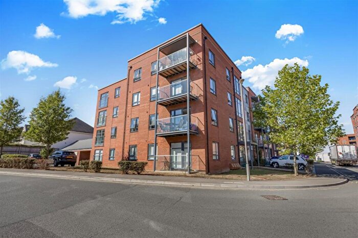 2 Bedroom Flat For Sale In Trajectus Way, Keynsham, Bristol, BS31
