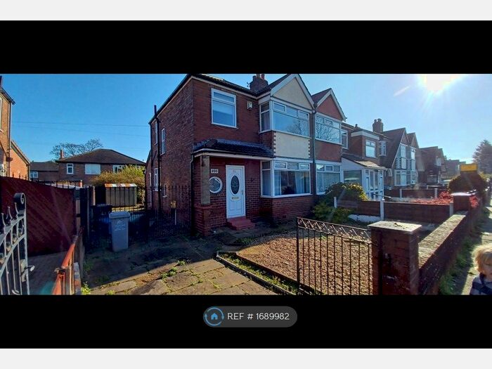 3 Bedroom Semi-Detached House To Rent In Barton Road, Stretford, Manchester, M32