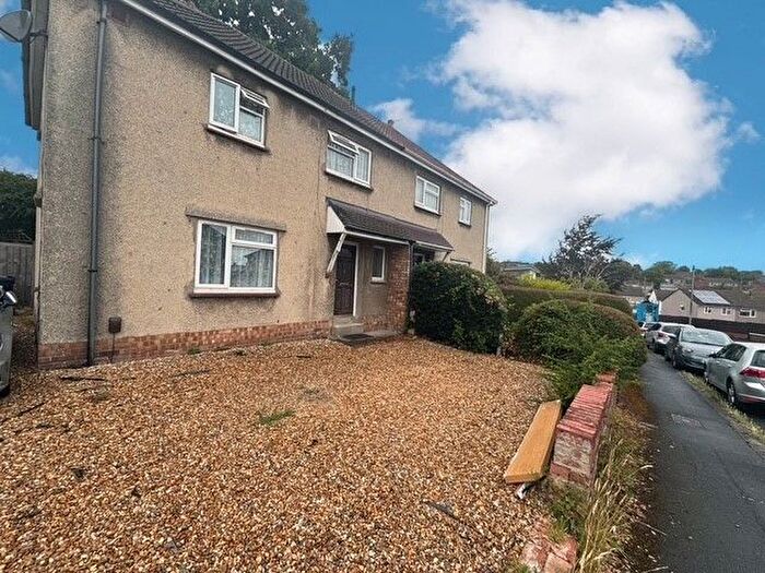 3 Bedroom Property To Rent In Burnham Drive, Bristol, BS15