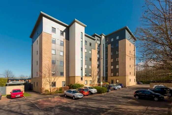 3 Bedroom Flat To Rent In Thorntreeside, Edinburgh, EH6