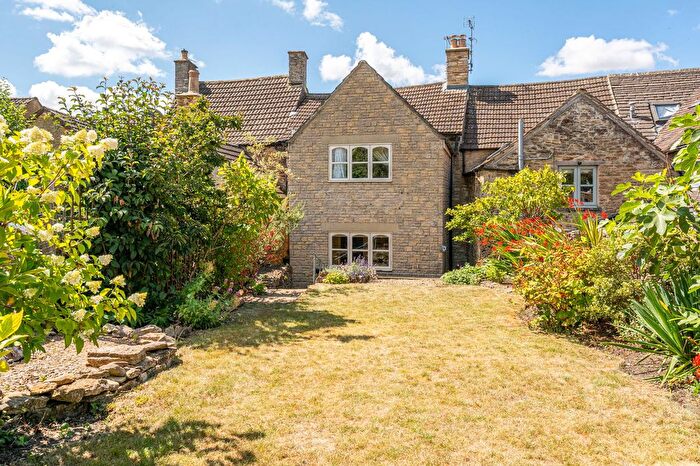 2 Bedroom Cottage For Sale In West Street, Tetbury, GL8