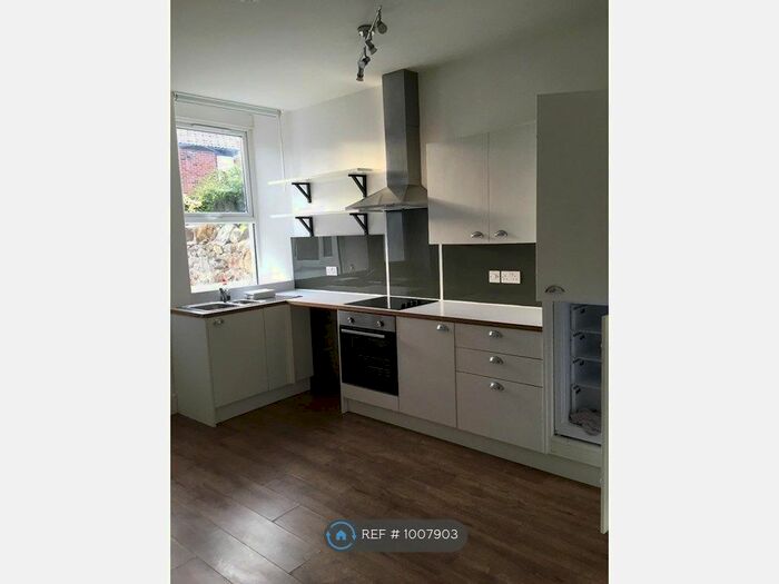 2 Bedroom Flat To Rent In Jubilee Road, Weston-Super-Mare, BS23