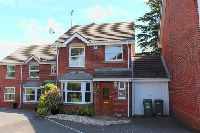 3 Bedroom Link Detached House To Rent In Reynard Close, Webheath, Redditch, B97