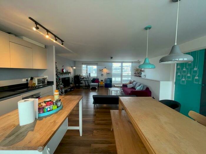 2 Bedroom Duplex To Rent In Forum House, Wembley Park, HA9