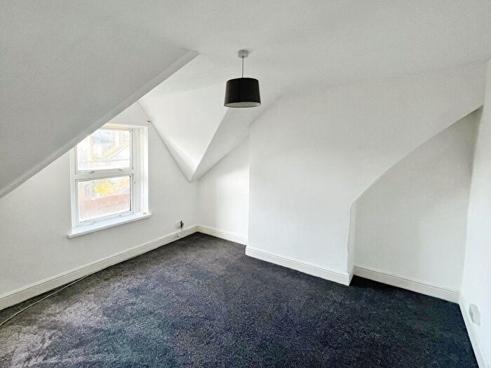 2 Bedroom Apartment To Rent In Connaught Road, Roath, CF24