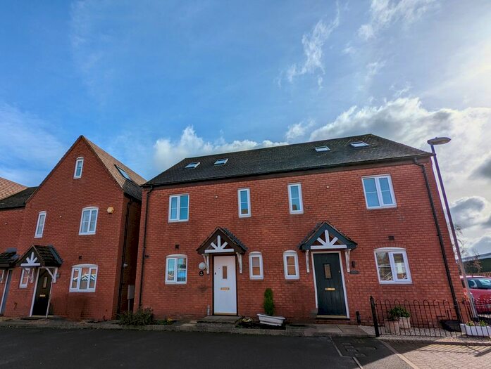 4 Bedroom Property To Rent In Lime Way, Streethay, Lichfield, WS13