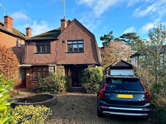 3 Bedroom Detached House To Rent In Glenwood, Dorking, RH5