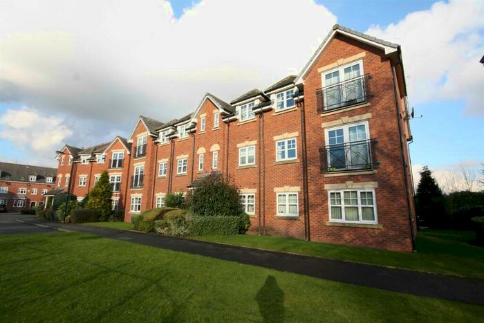 2 Bedroom Apartment To Rent In Riding Close, Sale, M33