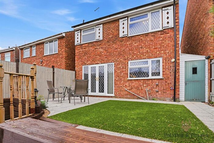 3 Bedroom Detached House For Sale In Gravel Pit Road, Flitwick, MK45