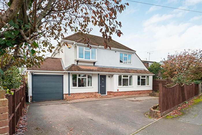 4 Bedroom Detached House For Sale In Ilkley Road, Caversham, Reading, RG4