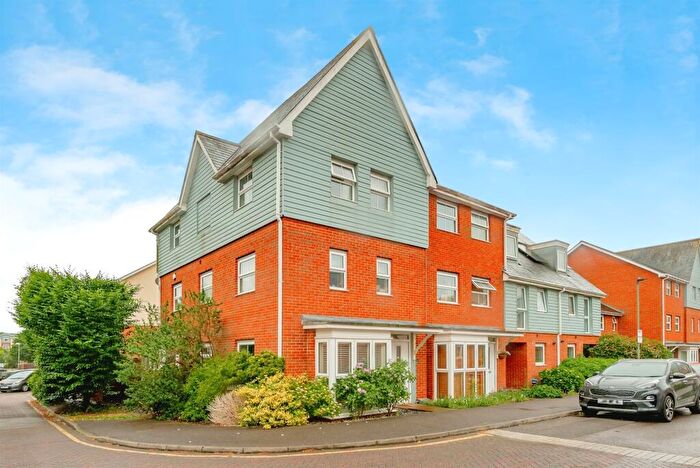 4 Bedroom Semi-Detached House For Sale In Burrage Road, Redhill, RH1