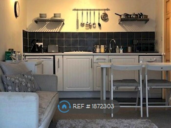 Studio To Rent In Exwick, Exeter, EX4