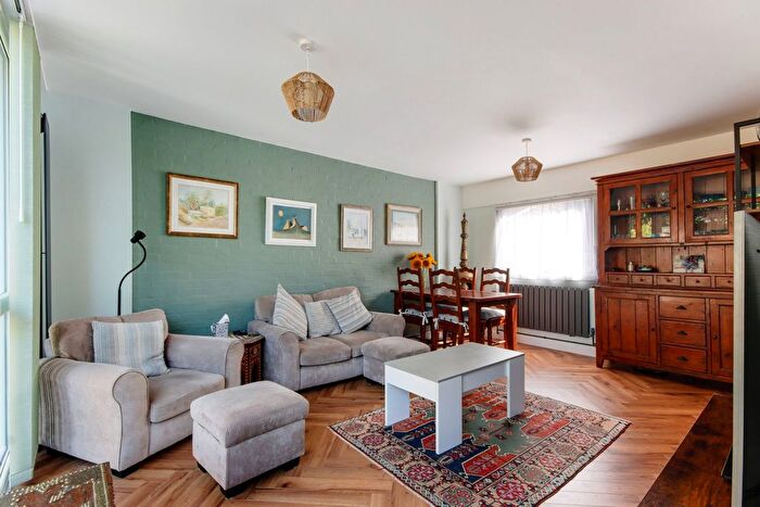 3 Bedroom Terraced House For Sale In Over Minnis, New Ash Green, Longfield, DA3