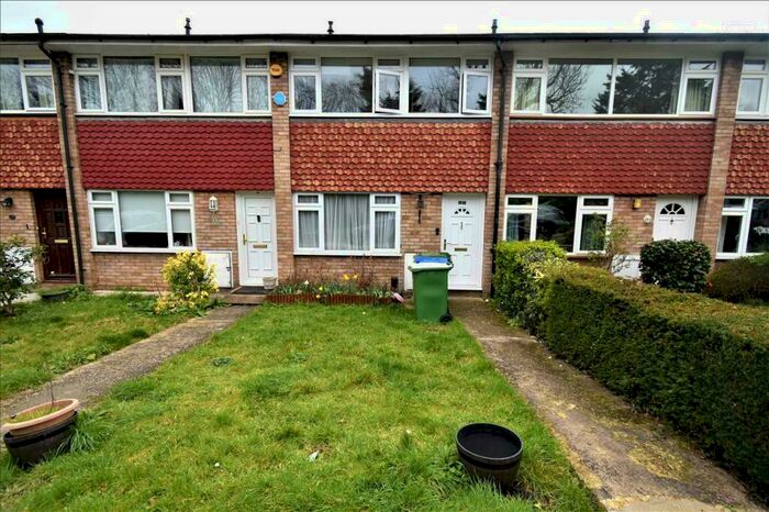 3 Bedroom House To Rent In Neville Close, Sidcup, DA15