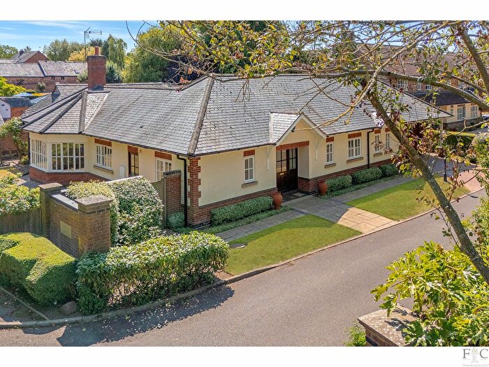 3 Bedroom Bungalow For Sale In Carlton Gardens, Great Glen, LE8