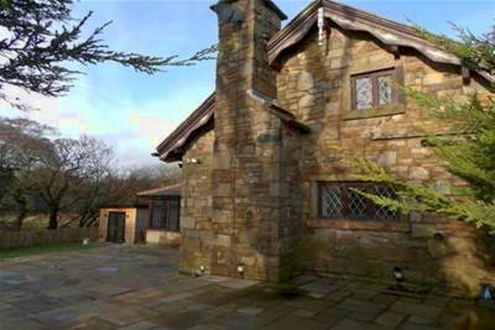 4 Bedroom House To Rent In Higher Rhoden Cottage, BB5
