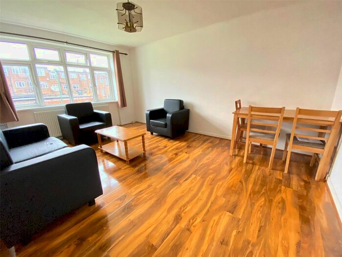 3 Bedroom Flat To Rent In Poplar Grove, Wembley HA9