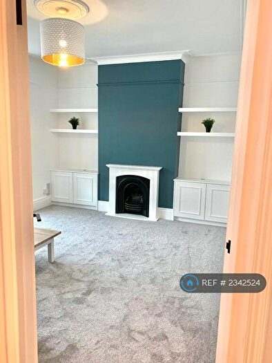 2 Bedroom Maisonette To Rent In Laburnum Grove, Portsmouth, PO2