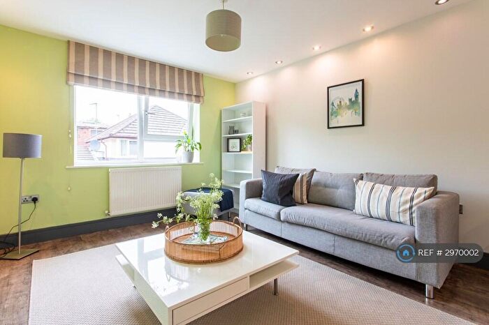 2 Bedroom Flat To Rent In Teal Street, Cardiff, CF24