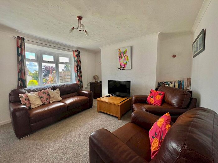 2 Bedroom Flat To Rent In Mumbles, SA3