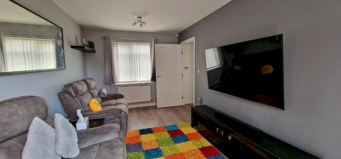 3 Bedroom Property To Rent In Shropshire Close, Walsall, WS2