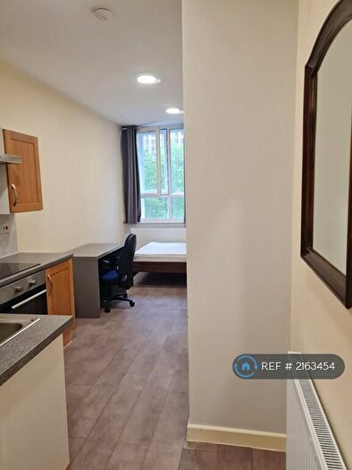 Studio To Rent In Cobourg Street, Manchester, M1