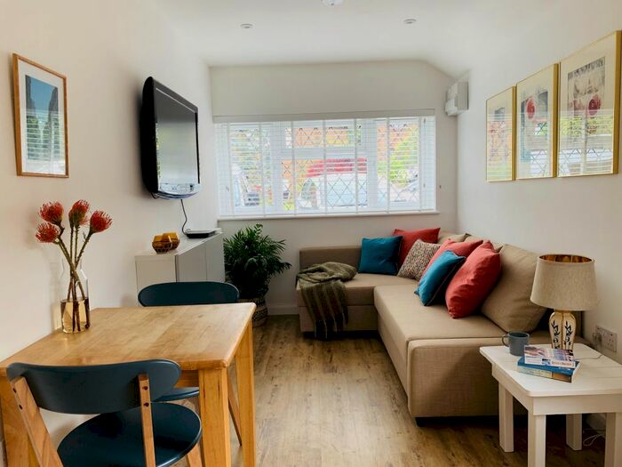 1 Bedroom Detached Bungalow To Rent In Sandrock Park, Hastings, TN34