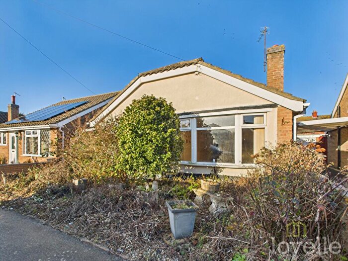 2 Bedroom Detached Bungalow For Sale In Camelot Gardens, Sutton On Sea, LN12