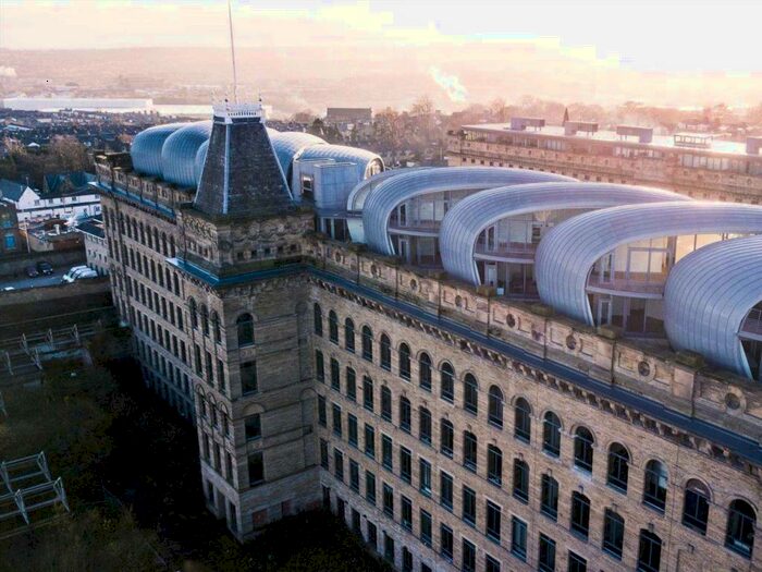 2 Bedroom Flat To Rent In Lilycroft Road, Bradford, BD9