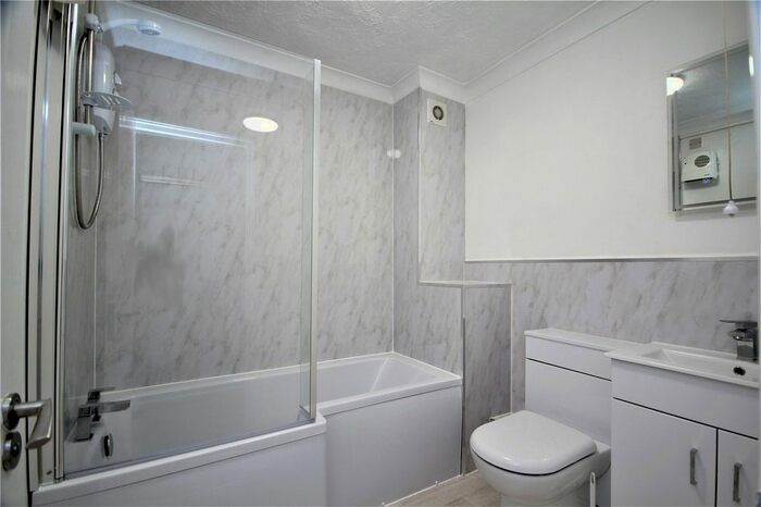 1 Bedroom Flat To Rent In Applesham Court, South Street, Lancing, West Sussex, BN15