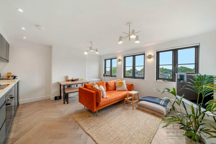 1 Bedroom Flat To Rent In Salusbury Road, London, NW6