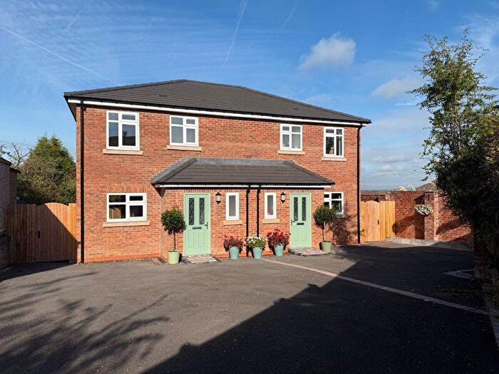 3 Bedroom Semi-Detached House For Sale In Primrose Crescent, Gee Cross, SK14