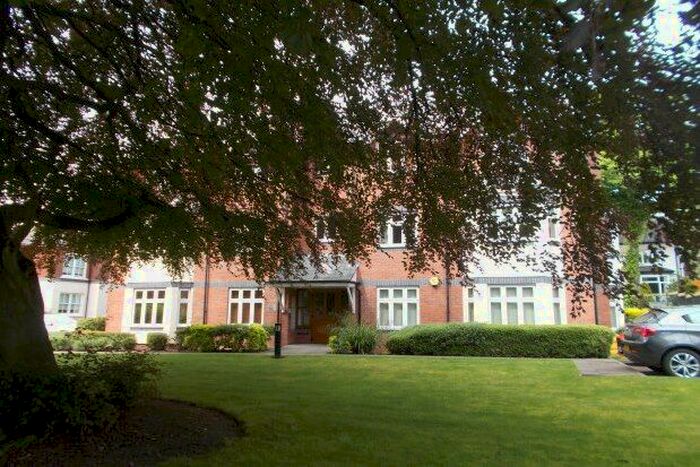 2 Bedroom Flat To Rent In Loriners Grove, Walsall, WS1