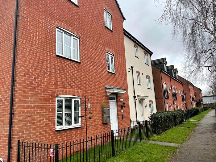 2 Bedroom Flat To Rent In Waterfields, Retford, DN22