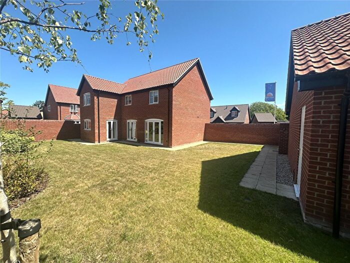 4 Bedroom Detached House For Sale In The Paddocks, Blofield Heath, Norfolk, NR13
