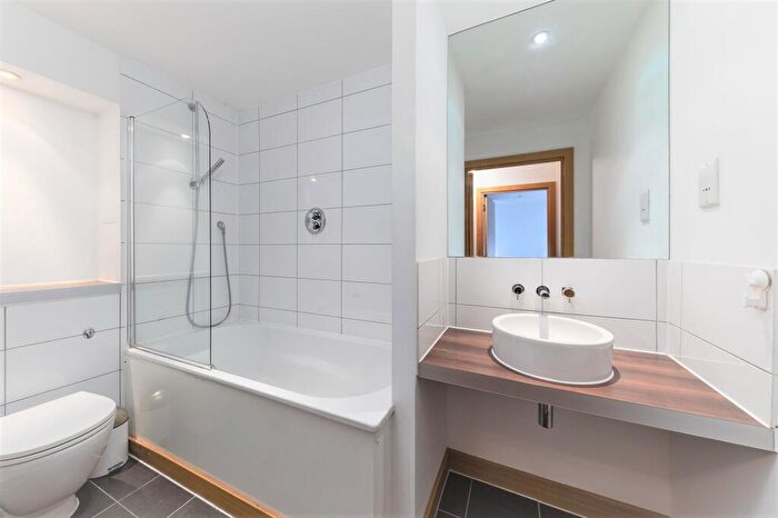 1 Bedroom Flat To Rent In Drayton Park, Terrace Apartments, N5