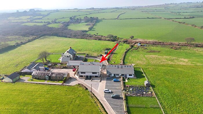 2 Bedroom Semi-Detached Bungalow For Sale In Boquio Farm, Farms Common, TR13