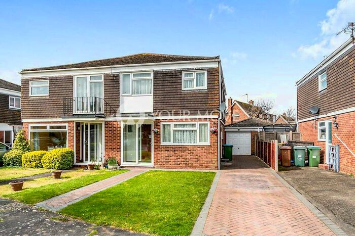 4 Bedroom Semi-Detached House To Rent In Langley Grove, Bognor Regis, West Sussex, PO21