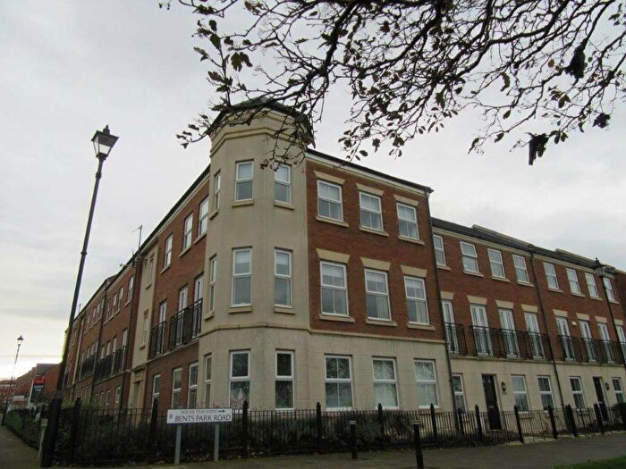 2 Bedroom Apartment To Rent In North Main Court, Westoe Crown, NE33