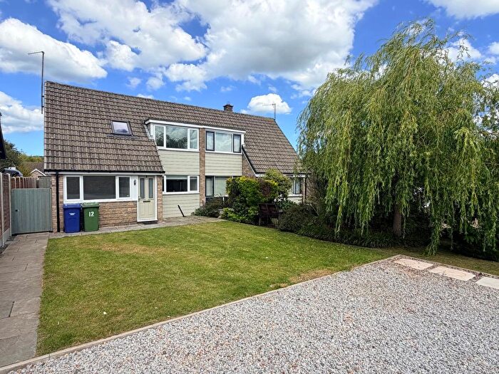 4 Bedroom Semi-Detached House For Sale In Dawnay Close, Scarborough, YO12