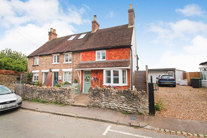 2 Bedroom End Of Terrace House For Sale In Silver Street, Stevington, MK43