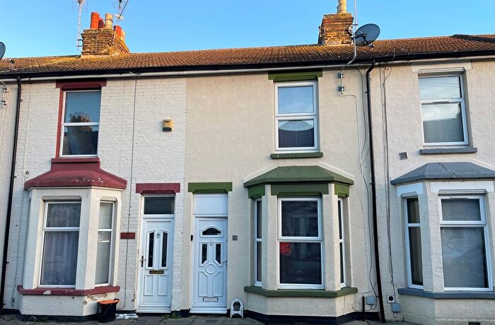 3 Bedroom Terraced House For Sale In Jefferson Road, Sheerness, ME12