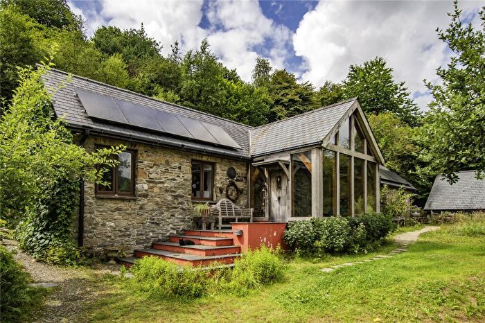 5 Bedroom Barn Conversion For Sale In Coed Y Bryn, Llandysul, Ceredigion, SA44